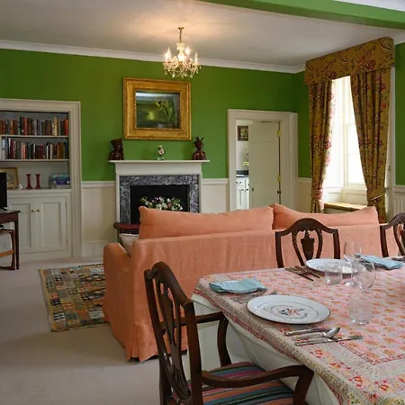 Bell Flat In Broughton Hall * Skipton