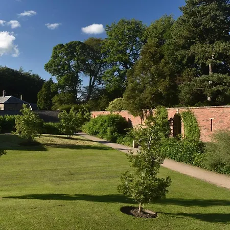 Bell Flat In Broughton Hall Apartmán *